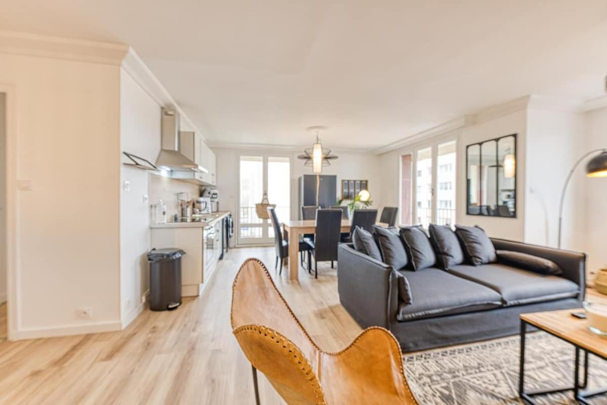 Magnificent Apartment, 4 Bedrooms, Fiber Wifi
