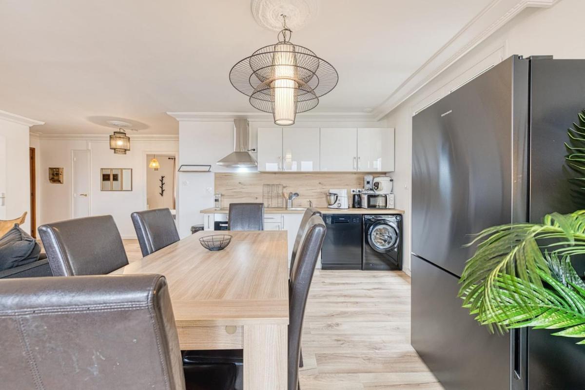 Magnificent Apartment, 4 Bedrooms, Fiber Wifi Apartment *